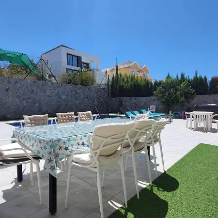 En Pla Roig Holiday home